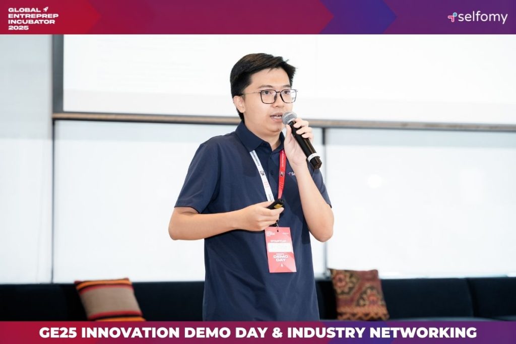 Bùi Lê Chí Bảo (Founder Selfomy) trình bày giải pháp trước các nhà đầu tư