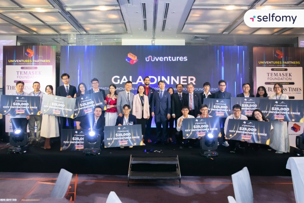 The Top 10 Finalists of UniVentures 2025 at the Gala Dinner